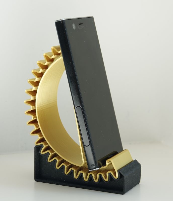 Geared Smartphone Holder