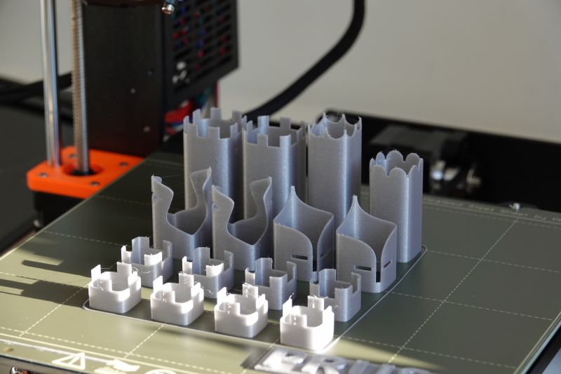 Viewing 3d-printing→games→ultracompact-chess-set→silver-on-printer