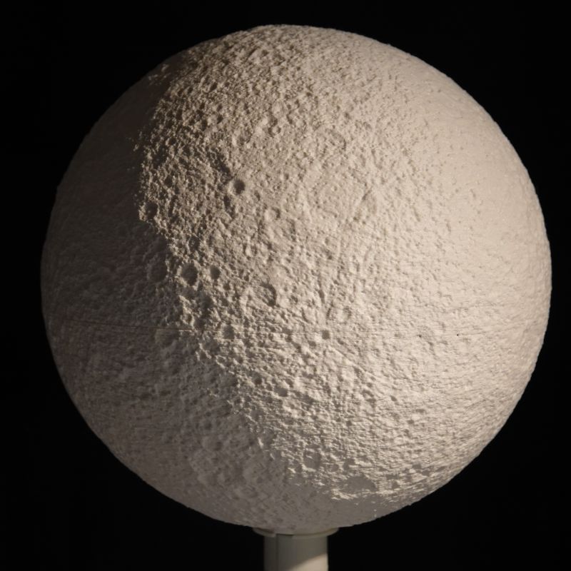 Viewing 3d-printing→lamps→moon-lithophane→table-lamp-off