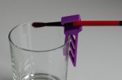 brush-holder-clip-for-glasses.jpg - 2023:12:02 10:30:40