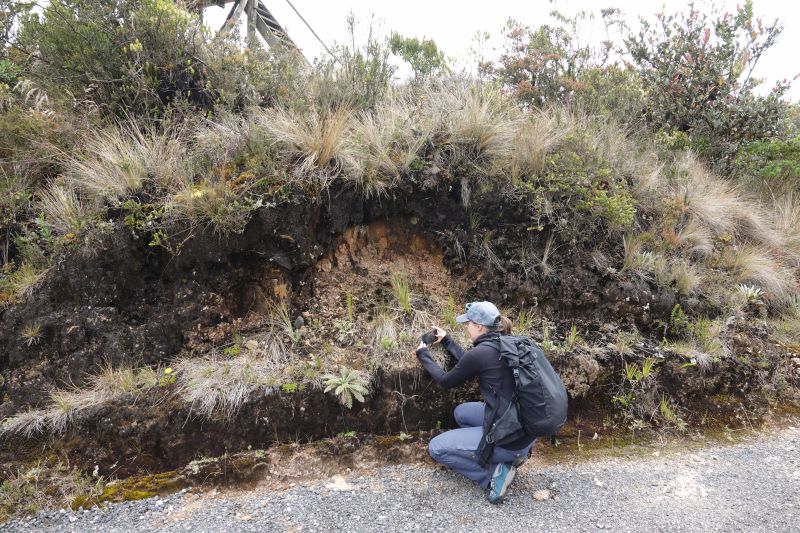 Viewing photos→2025→2025-10-20→05