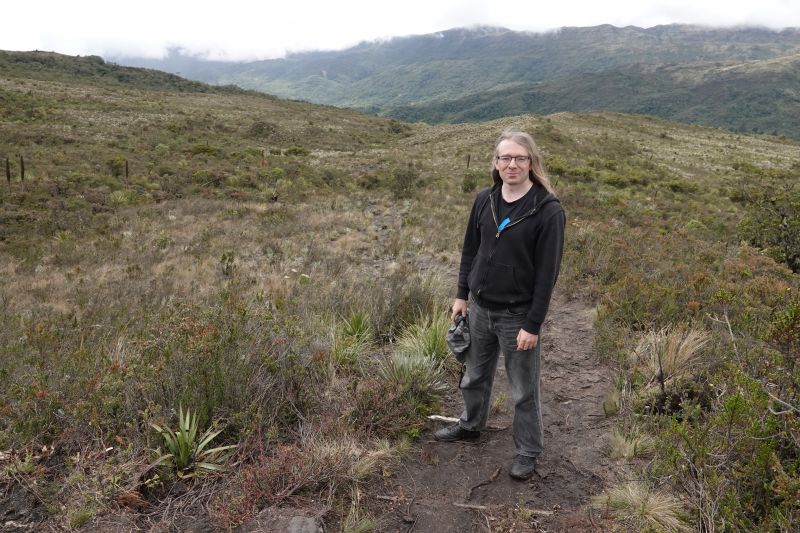 Viewing photos→2025→2025-10-20→28