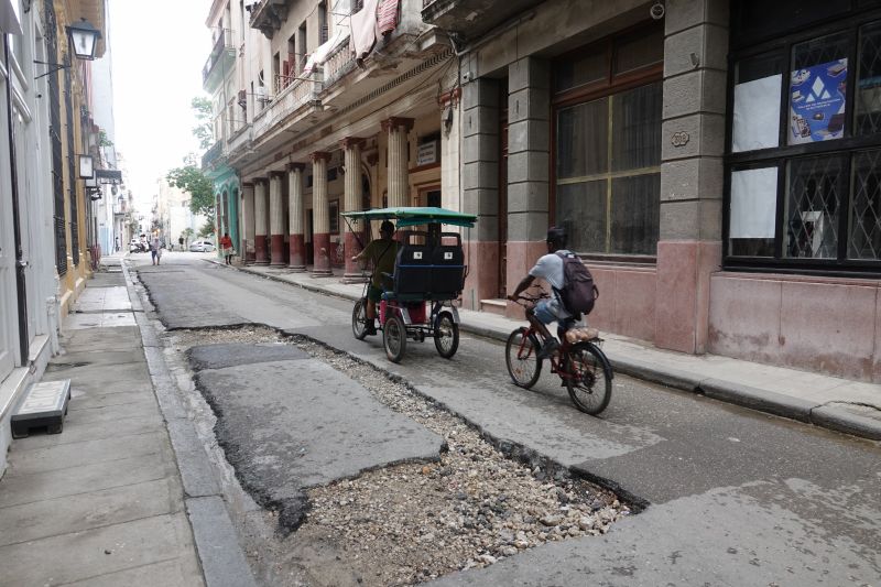 Viewing photos→2025→2025-10-25→021