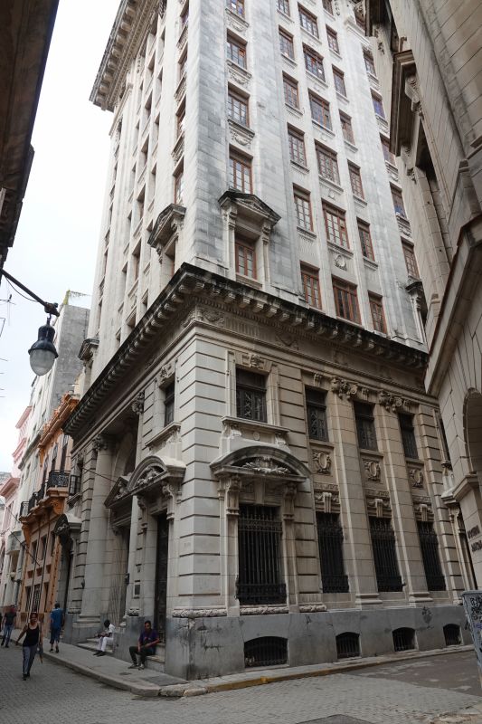 Viewing photos→2025→2025-10-25→025