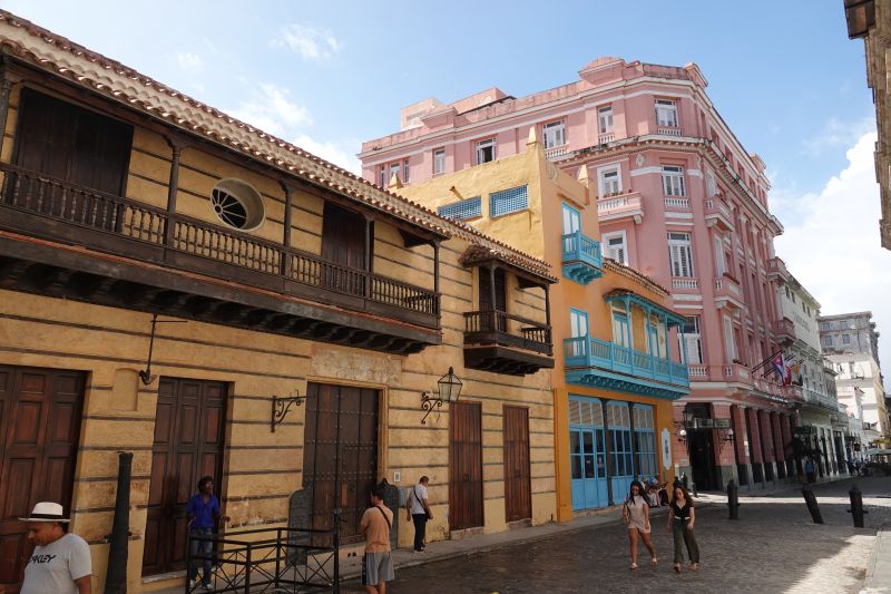 Viewing photos→2025→2025-10-25→030