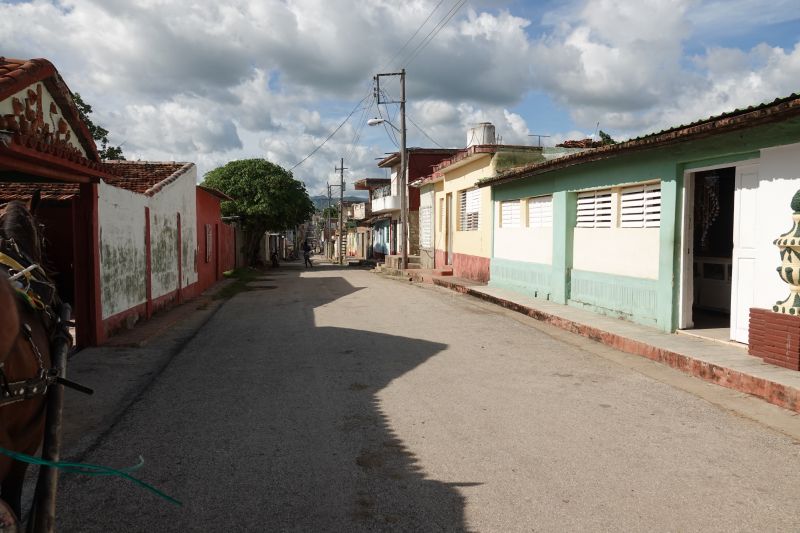 Viewing photos→2025→2025-10-27→041