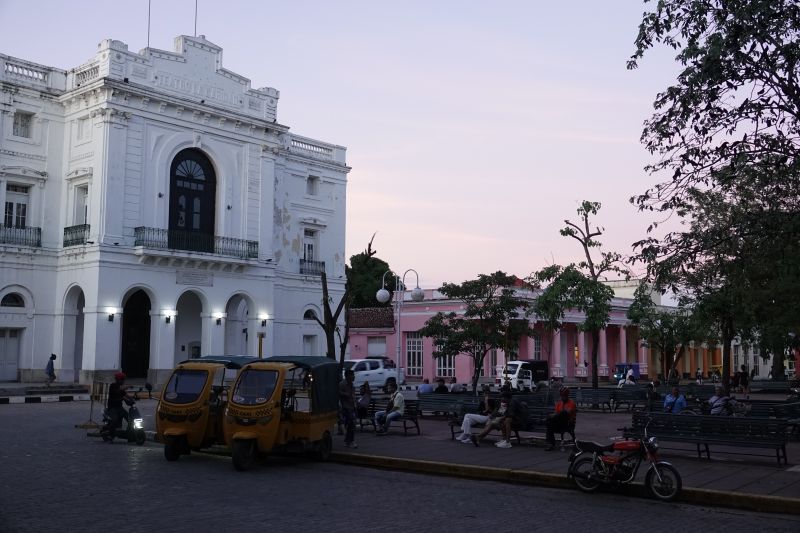 Viewing photos→2025→2025-10-27→096