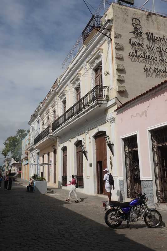 Viewing photos→2025→2025-10-27→151