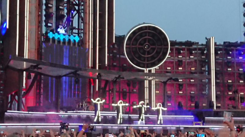 Viewing photos→Misc→2023→040