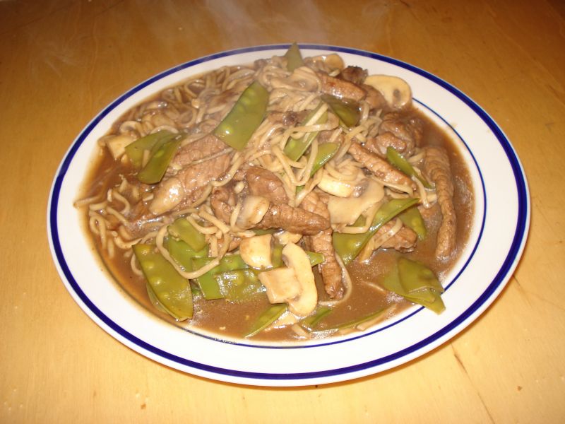 Viewing recipes→photos→mange_tout_noodles_pork→DSC00157